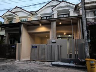 For sale 4 bed townhouse in Bang Bua Thong, Nonthaburi