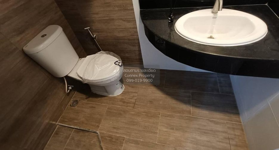 For sale 4 bedrooms townhouse in Bang Bua Thong, Nonthaburi