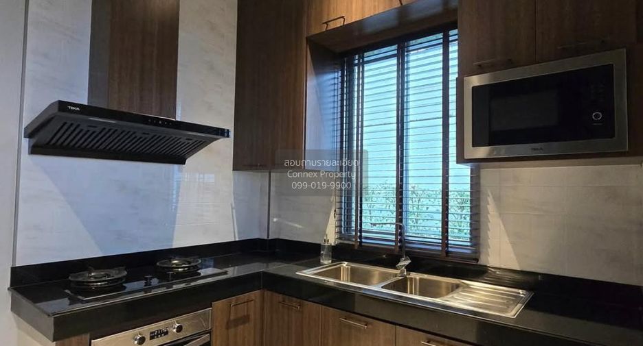 For sale 4 bedrooms house in Lat Krabang, Bangkok