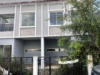 For sale 2 bed townhouse in Mueang Ubon Ratchathani, Ubon Ratchathani