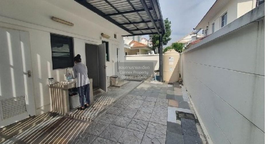 For sale 4 bedrooms house in Pak Kret, Nonthaburi