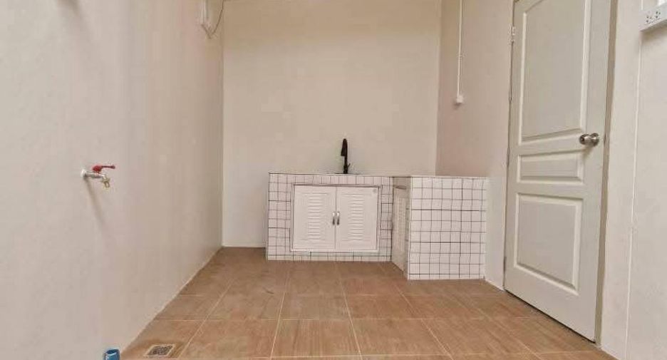 For sale 3 bed townhouse in Bang Bua Thong, Nonthaburi