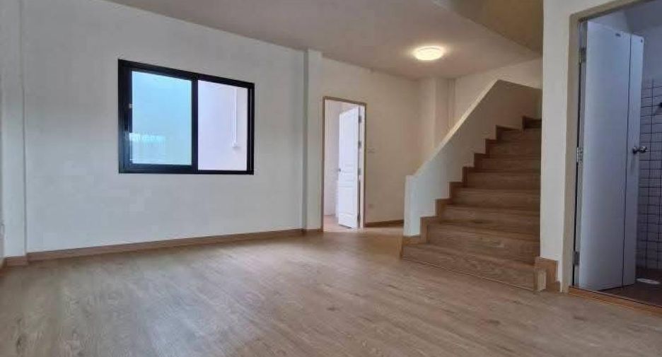 For sale 3 bed townhouse in Bang Bua Thong, Nonthaburi