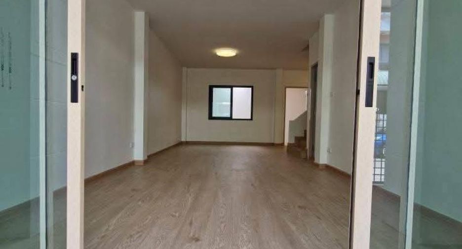 For sale 3 bed townhouse in Bang Bua Thong, Nonthaburi
