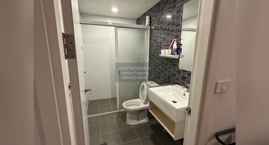 For rent 3 bedrooms townhouse in Bang Phli, Samut Prakan