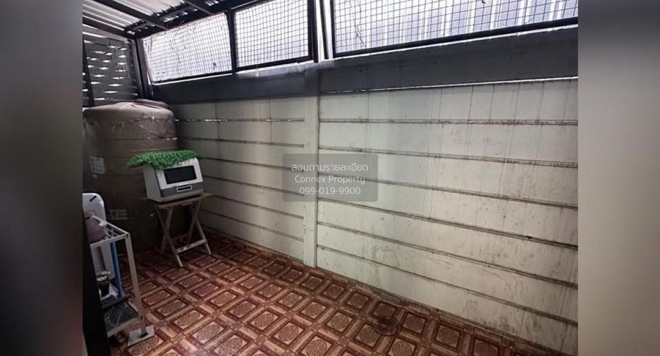 For rent 3 bedrooms townhouse in Bang Phli, Samut Prakan