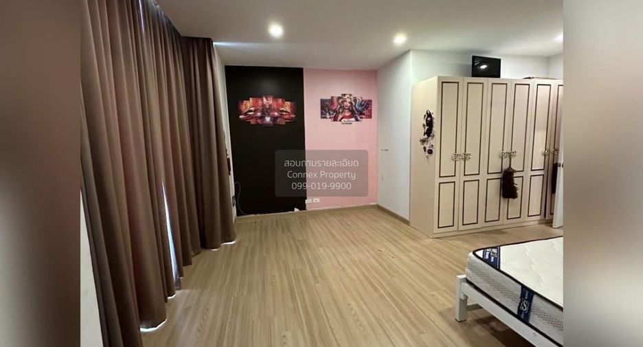 For rent 3 bedrooms townhouse in Bang Phli, Samut Prakan