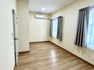 For rent 3 bed townhouse in Thanyaburi, Pathum Thani