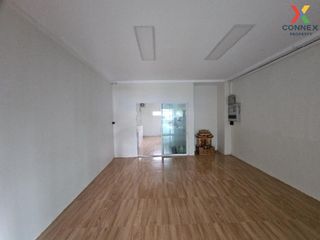 For sale 3 bed retail Space in Sam Phran, Nakhon Pathom