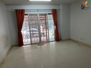 For sale 3 bed townhouse in Bang Khae, Bangkok