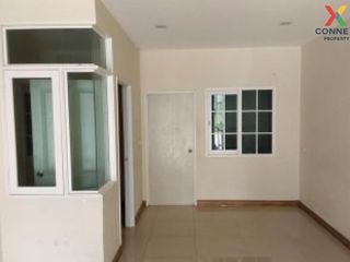 For sale 3 bed townhouse in Mueang Pathum Thani, Pathum Thani
