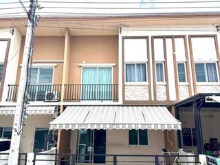 For sale 3 bed townhouse in Rat Burana, Bangkok