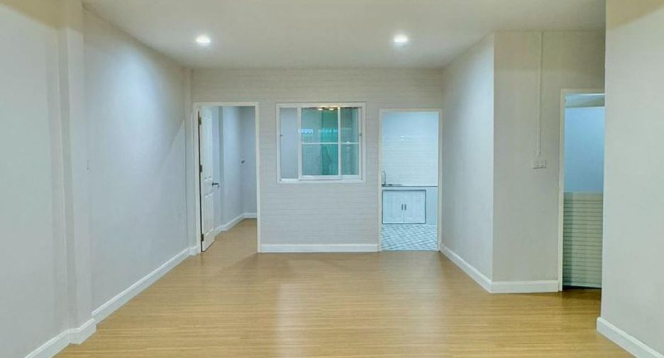 For sale 3 bed townhouse in Bang Bua Thong, Nonthaburi