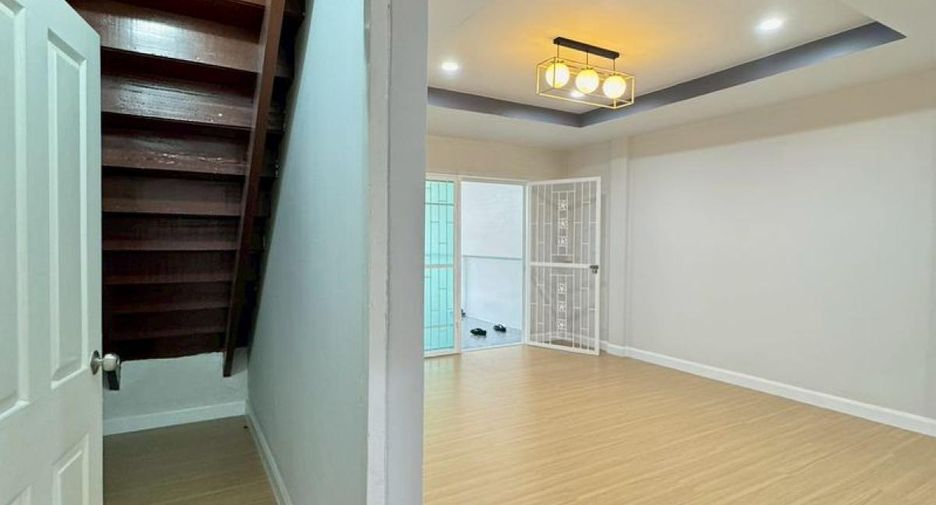 For sale 3 bed townhouse in Bang Bua Thong, Nonthaburi