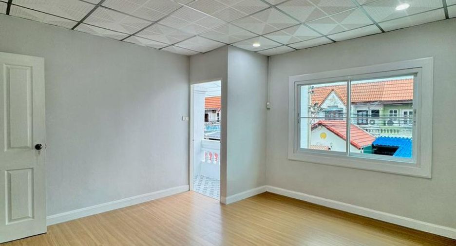 For sale 3 bed townhouse in Bang Bua Thong, Nonthaburi