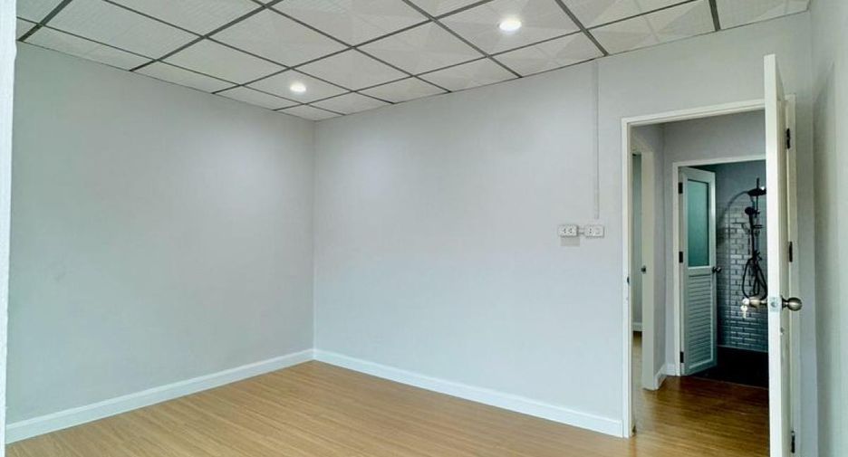 For sale 3 bed townhouse in Bang Bua Thong, Nonthaburi