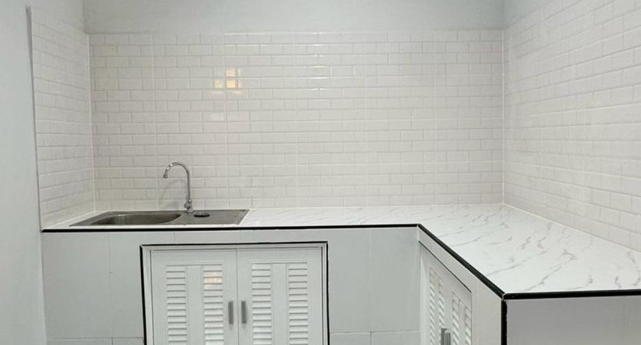 For sale 3 bed townhouse in Bang Bua Thong, Nonthaburi