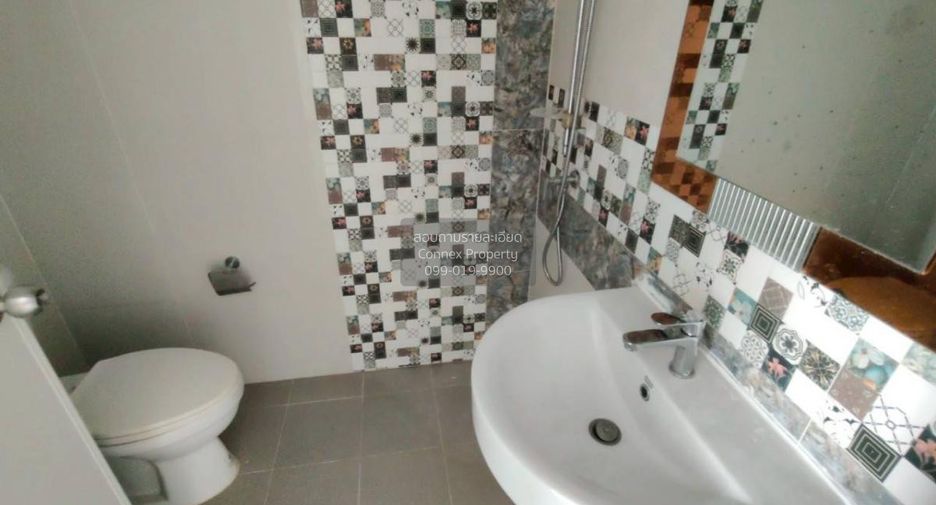 For sale 4 bedrooms townhouse in Prawet, Bangkok