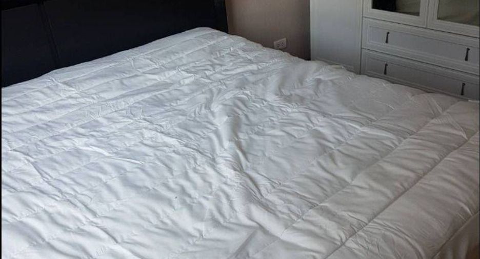 For sale 1 bed condo in Huai Khwang, Bangkok