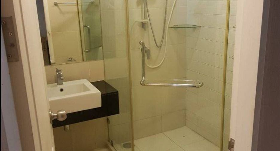 For sale 1 bed condo in Huai Khwang, Bangkok