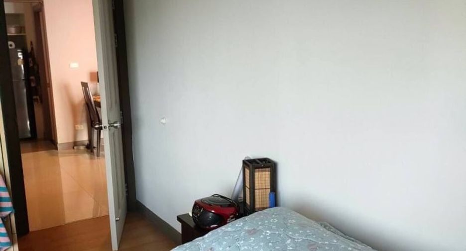 For sale 2 bedrooms condo in Mueang Samut Prakan, Samut Prakan