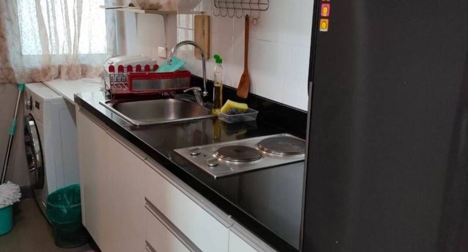 For sale 2 bedrooms condo in Mueang Samut Prakan, Samut Prakan