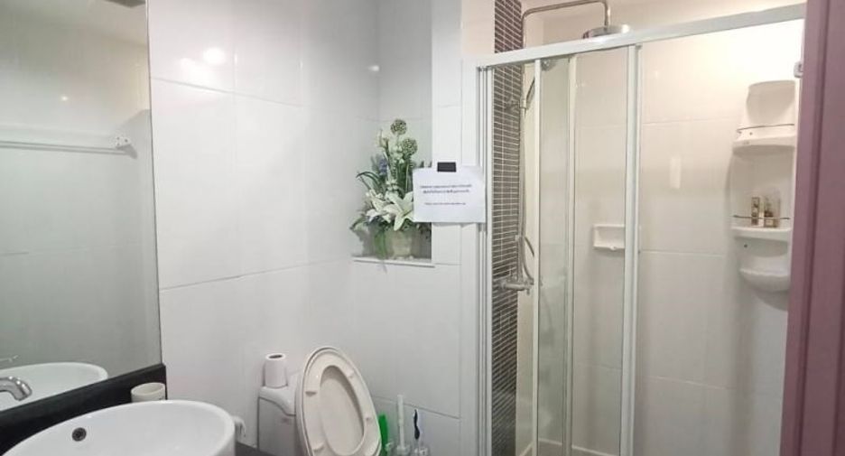 For sale 2 bedrooms condo in Mueang Samut Prakan, Samut Prakan