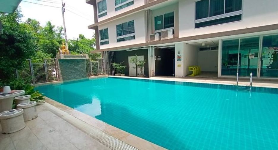 For sale 2 bedrooms condo in Mueang Samut Prakan, Samut Prakan