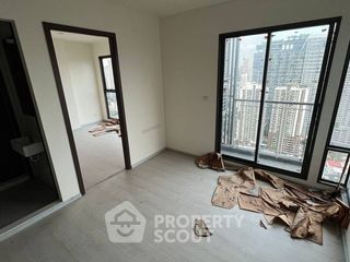For sale 2 bed condo in Huai Khwang, Bangkok
