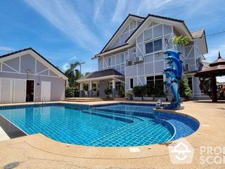For rent and for sale 5 bed house in Bang Lamung, Chonburi