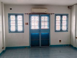 For sale 2 bed townhouse in Bang Na, Bangkok