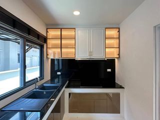 For rent and for sale 4 bed house in Bang Phli, Samut Prakan
