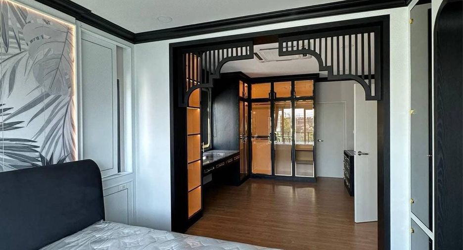 For rent and for sale 4 bed house in Bang Phli, Samut Prakan