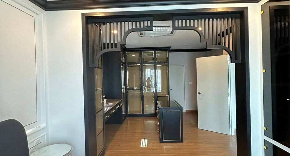 For rent and for sale 4 bed house in Bang Phli, Samut Prakan