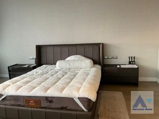 For rent そして for sale 4 Beds condo in Pathum Wan, Bangkok
