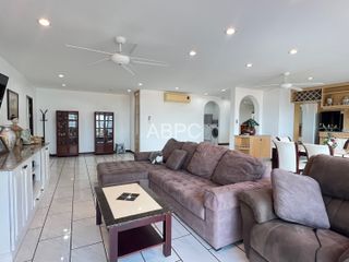 For rent 3 bed condo in Bang Lamung, Chonburi
