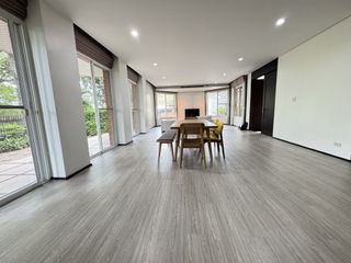 For rent 4 bed house in Huai Khwang, Bangkok