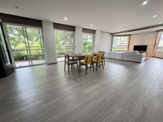 For rent 4 bed house in Huai Khwang, Bangkok