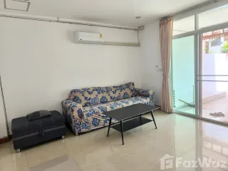 For rent 4 bed townhouse in Hua Hin, Prachuap Khiri Khan