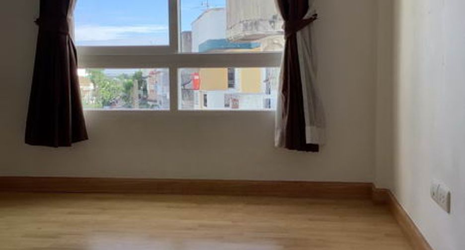 For rent and for sale 4 bedrooms townhouse in Wang Thonglang, Bangkok
