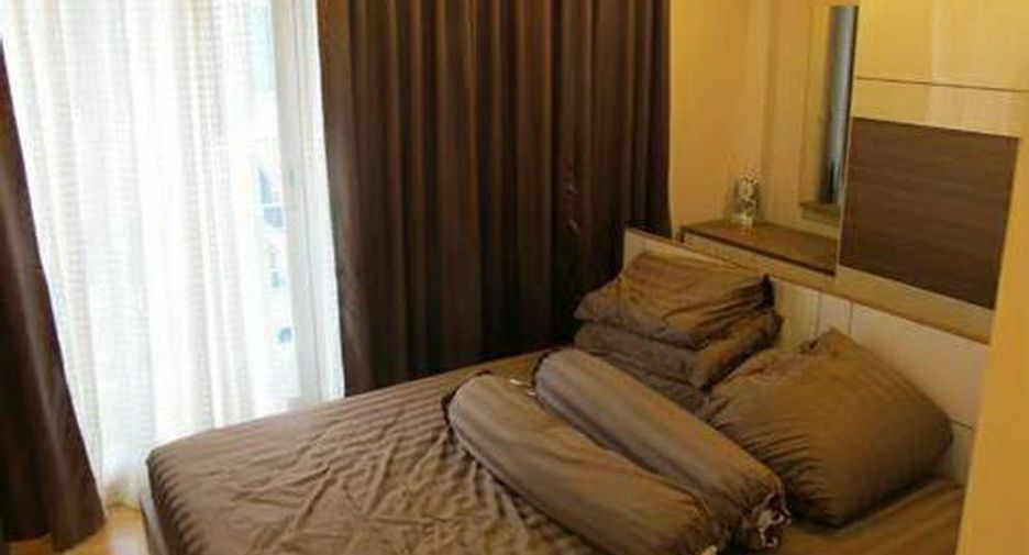 For rent 3 bedrooms townhouse in Wang Thonglang, Bangkok