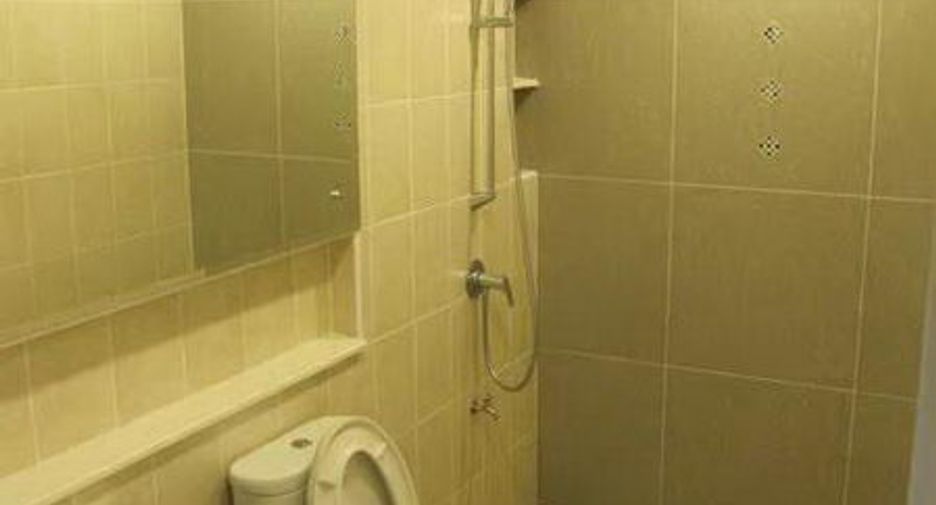 For rent 3 bedrooms townhouse in Wang Thonglang, Bangkok