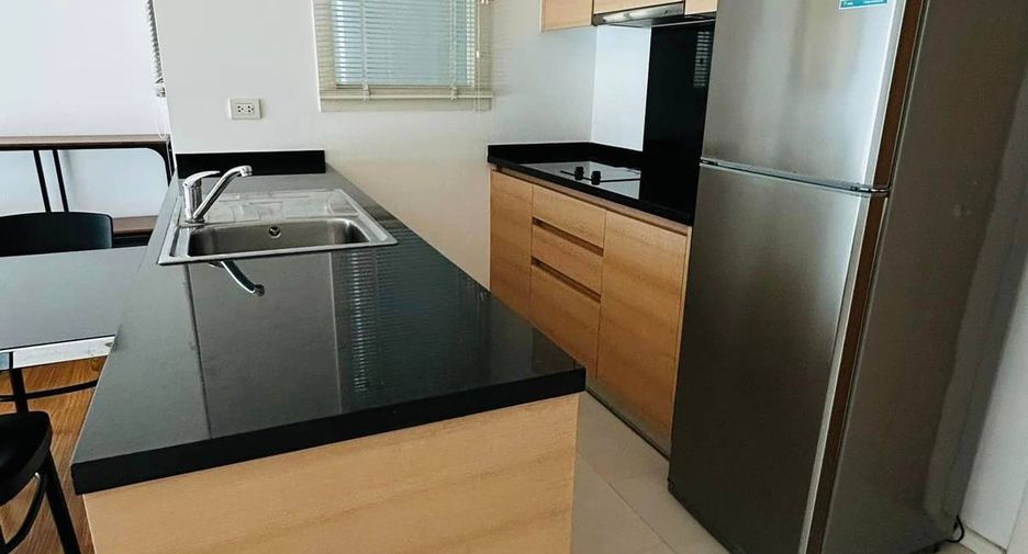 For sale 1 bed condo in Watthana, Bangkok