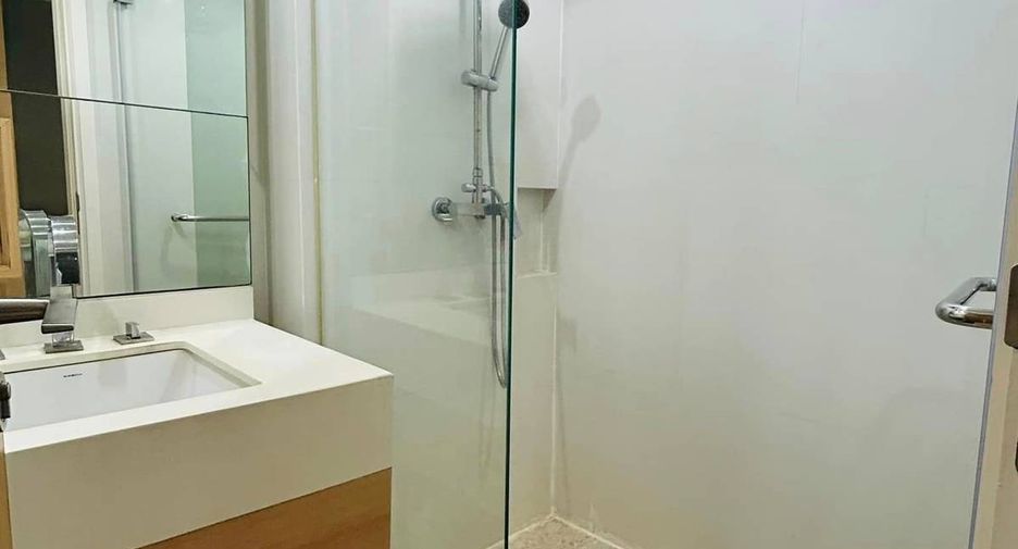 For sale 1 bed condo in Watthana, Bangkok