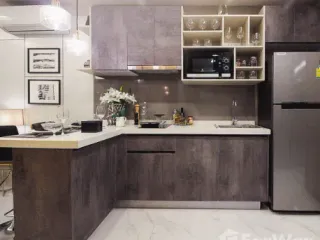 For sale 3 Beds condo in Phra Khanong, Bangkok