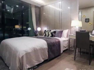 For sale 3 Beds condo in Phra Khanong, Bangkok