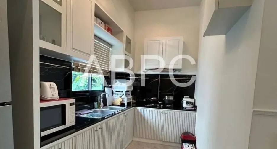 For rent 4 bedrooms house in Huay Yai, Pattaya