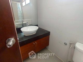 For rent 2 Beds condo in Phra Khanong, Bangkok