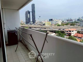 For rent 2 Beds condo in Phra Khanong, Bangkok