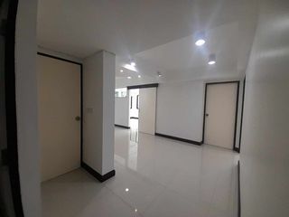 For rent retail Space in Watthana, Bangkok
